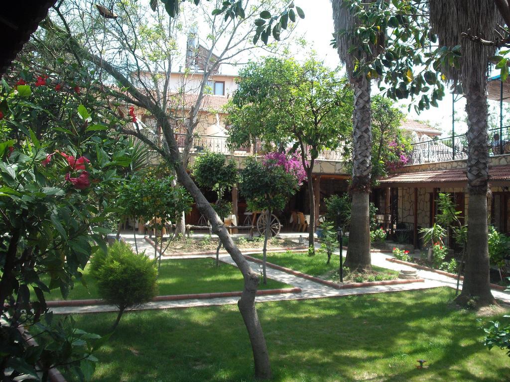 Poseidon Hotel Side Exterior photo